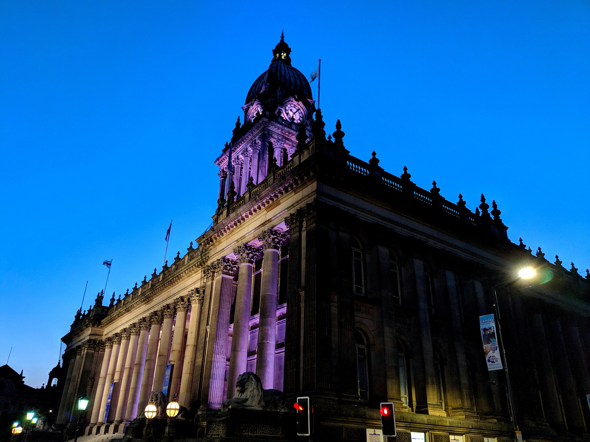 Leeds Town Hall illuminated at night